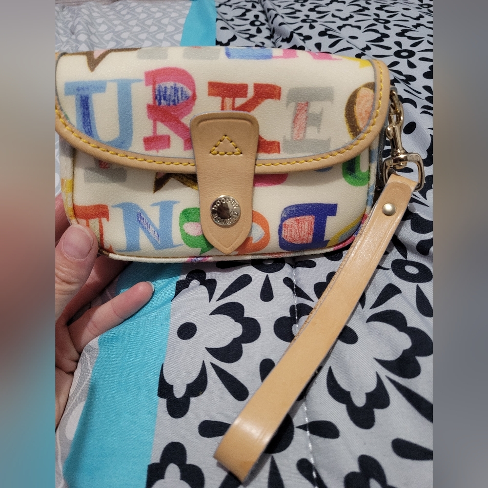 Dooney & Bourke wristlet